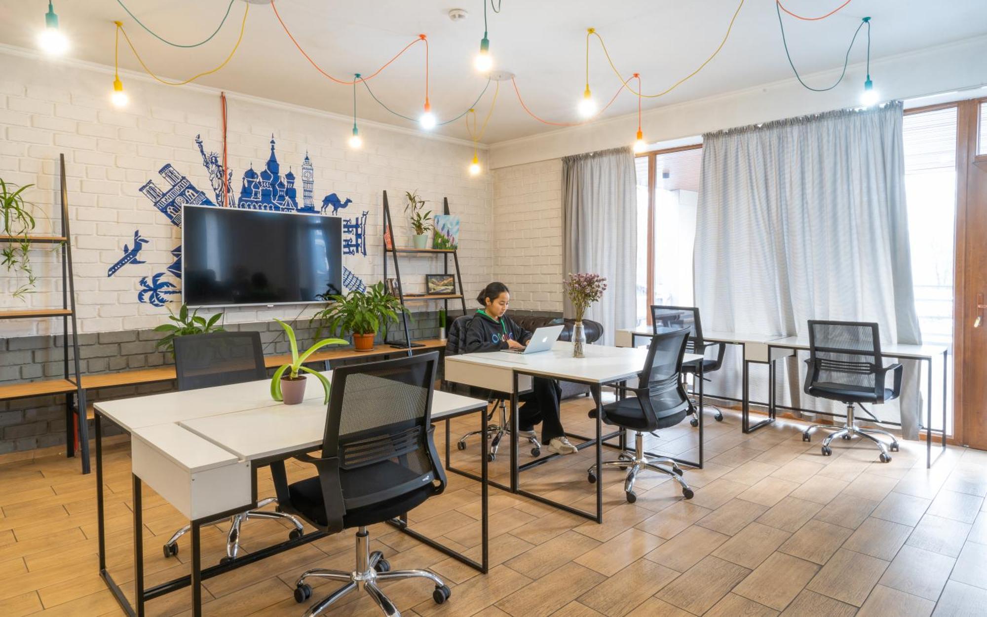 Ololofreelander Hostel&Coworking Bishkek Exterior photo