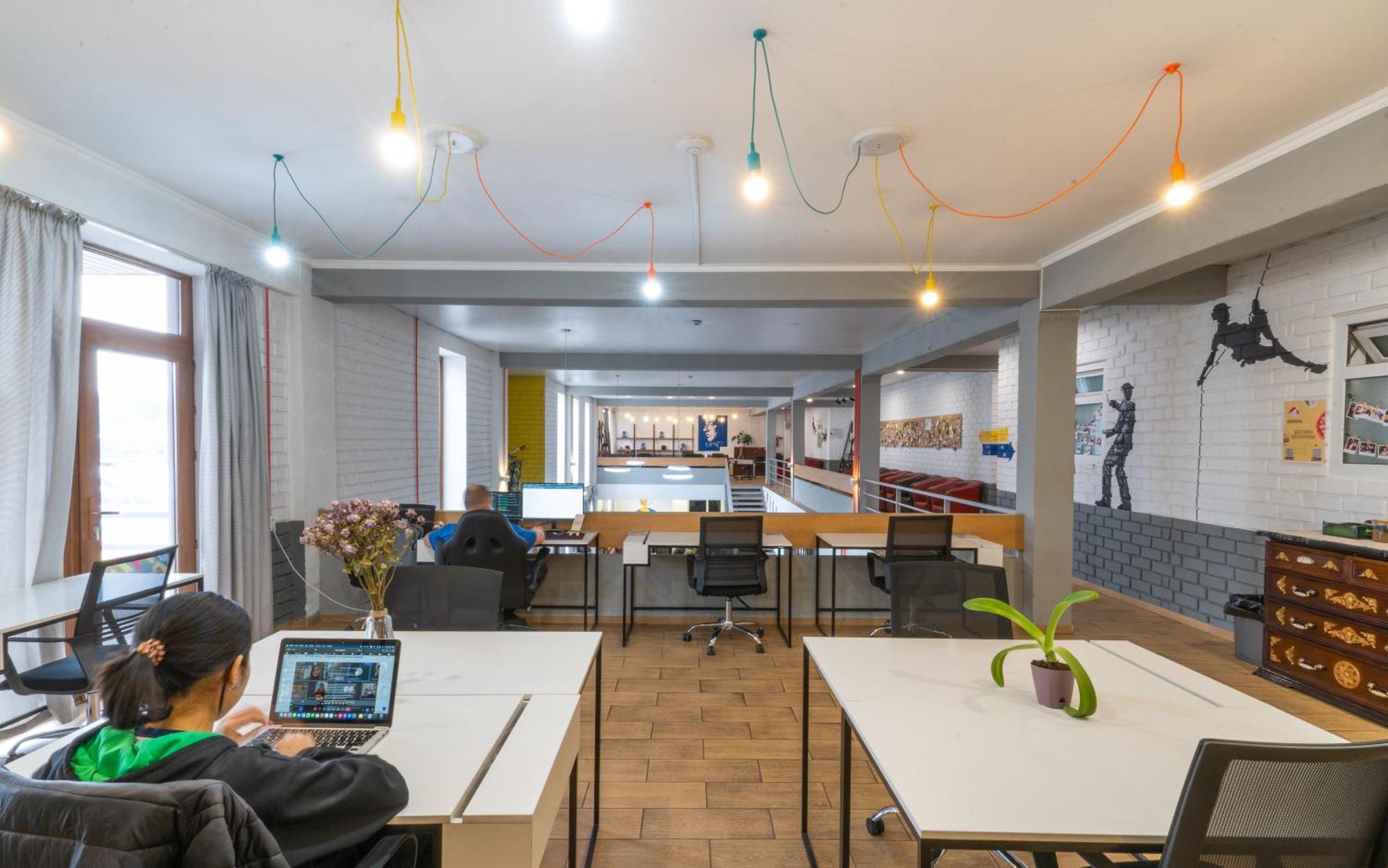 Ololofreelander Hostel&Coworking Bishkek Exterior photo