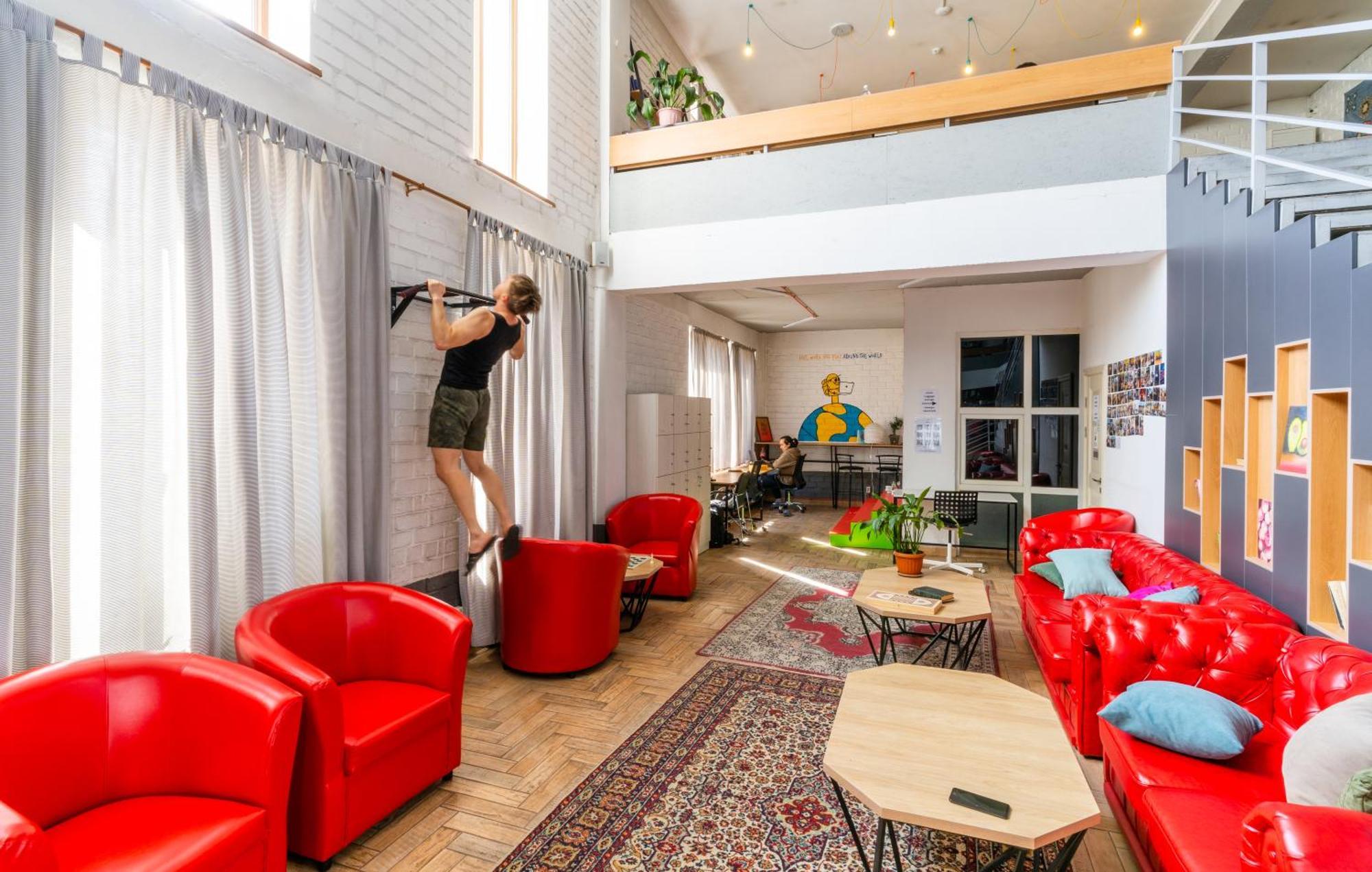 Ololofreelander Hostel&Coworking Bishkek Exterior photo